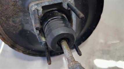 Главный тормозной цилиндр NISSAN SAFARI VRY60 TD42 4601002J00 2 ракурс