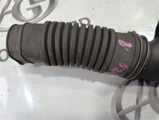 Патрубок воздушн.фильтра TOYOTA HILUX SURF KZN130W 1KZ-TE 1788567010 3 ракурс Патрубок воздушн.фильтра TOYOTA HILUX SURF KZN130W 1KZ-TE 1788567010 3 ракурс