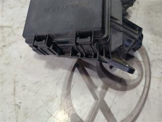 Блок предохранителей под капот TOYOTA CH-R ZYX10 2ZR-FXE 8266647610 3 ракурс