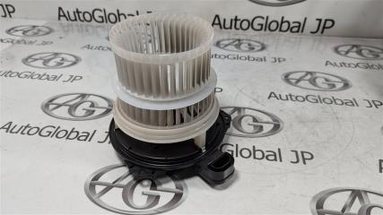 Мотор печки TOYOTA CH-R ZYX10 2ZR-FXE 8710358070 1 ракурс