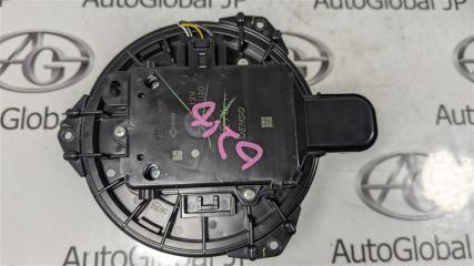 Мотор печки TOYOTA CH-R ZYX10 2ZR-FXE 8710358070 3 ракурс