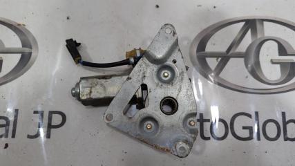 Мотор стеклоподъемника левый задний NISSAN SAFARI WRGY60 TD42 8273105J10 5 ракурс