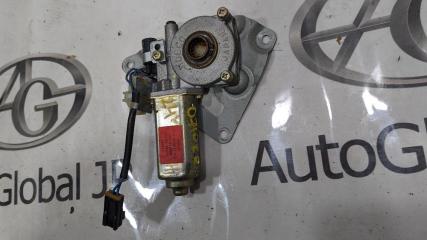 Мотор стеклоподъемника правый задний NISSAN SAFARI WRGY60 TD42 8273005J10 1 ракурс
