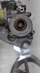 Мотор стеклоподъемника правый задний NISSAN SAFARI WRGY60 TD42 8273005J10 3 ракурс