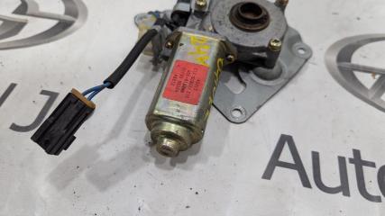 Мотор стеклоподъемника правый задний NISSAN SAFARI WRGY60 TD42 8273005J10 4 ракурс