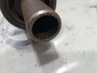 Карданный вал задний Jeep Grand Cherokee WJ ERH 52111483AC 4 ракурс Карданный вал задний Jeep Grand Cherokee WJ ERH 52111483AC 4 ракурс