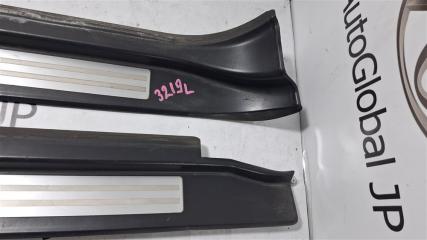 Порожек пластиковый AUDI TT 8N AUQ 8N7853491B 2 ракурс