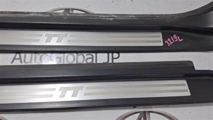 Порожек пластиковый AUDI TT 8N AUQ 8N7853491B 3 ракурс