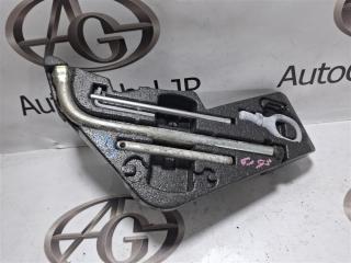 Ящик под инструменты Volkswagen Touareg 7L 4.2 AXQ 7L0012112A 1 ракурс Ящик под инструменты Volkswagen Touareg 7L 4.2 AXQ 7L0012112A 1 ракурс