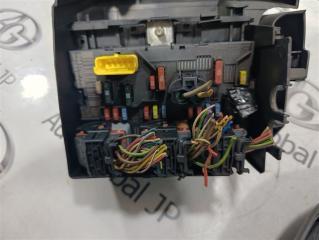 Блок предохранителей под капот Peugeot 307 3H EW10A 2.0 9661707980 5 ракурс
