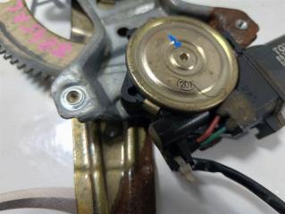 Стеклоподъемник левый задний TOYOTA LAND CRUISER HDJ81 1HDT 6980460010 4 ракурс