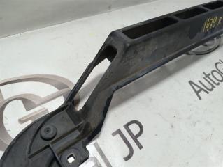 Крепление бампера заднее AUDI TT 8N AUQ 8N0807458A 4 ракурс