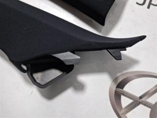 Накладка на стойку кузова передняя TOYOTA HARRIER AVU65 2ARFXE 6221048160C1 1 ракурс Накладка на стойку кузова передняя TOYOTA HARRIER AVU65 2ARFXE 6221048160C1 1 ракурс