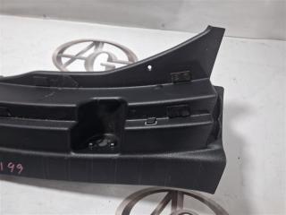 Накладка замка багажника TOYOTA COROLLA ZWE214 2ZRFXE 6471612390C0 4 ракурс