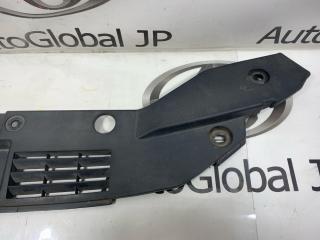 Защита замка капота HONDA INSIGHT ZE3 LEA 71125TM8A01 4 ракурс Защита замка капота HONDA INSIGHT ZE3 LEA 71125TM8A01 4 ракурс