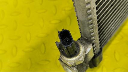 Радиатор кондиционера NISSAN SERENA GFC27 MR20DD 921005HA0A 4 ракурс