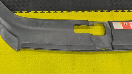 Защита замка капота AUDI Q7 4L BHK 4L0807081 3 ракурс Защита замка капота AUDI Q7 4L BHK 4L0807081 3 ракурс