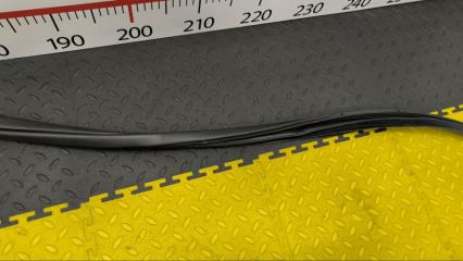 Уплотнительная резинка левая передняя HONDA INSIGHT ZE4 LEB 72350TXNJ01 4 ракурс Уплотнительная резинка левая передняя HONDA INSIGHT ZE4 LEB 72350TXNJ01 4 ракурс