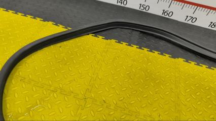 Уплотнительная резинка багажника HONDA INSIGHT ZE4 LEB 74865TXNJ11 3 ракурс