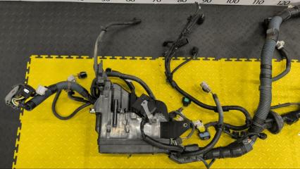 Коса под капот TOYOTA HARRIER AVU65 2ARFXE 8211148Z40 2 ракурс Коса под капот TOYOTA HARRIER AVU65 2ARFXE 8211148Z40 2 ракурс