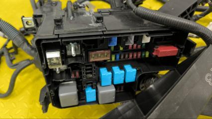 Коса под капот TOYOTA HARRIER AVU65 2ARFXE 8211148Z40 3 ракурс