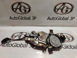 Доводчик двери пятой TOYOTA HARRIER GSU36W 2GR-FE - 1 ракурс