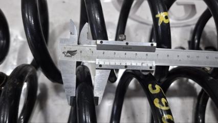 Пружина задняя MITSUBISHI OUTLANDER GN0W 4B12-S91 4140A565 4 ракурс
