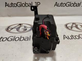 Блок предохранителей Jaguar XE X760 AJ200 T4N11776 3 ракурс