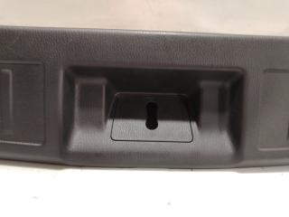 Накладка замка багажника MITSUBISHI OUTLANDER GN0W 4B12-S91 7240A309XA 4 ракурс