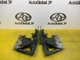 Петля капота Jaguar XE X760 AJ200 T2H12980 1 ракурс