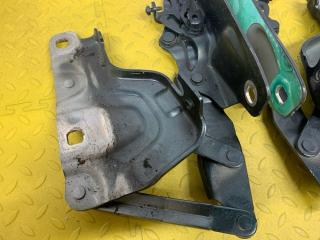 Петля капота Jaguar XE X760 AJ200 T2H12980 3 ракурс