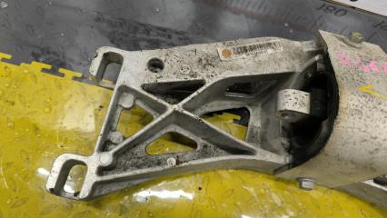 Подушка кпп Jaguar XE X760 AJ200 T4N1163 2 ракурс