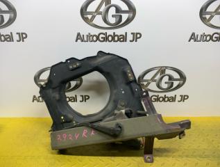 Крепление фары правое переднее ISUZU BIGHORN UBS69GW 4JG2 8943588564 1 ракурс