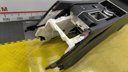 Бардачок между сиденьями MITSUBISHI OUTLANDER GN0W 4B12-S91 8011C420 2 ракурс