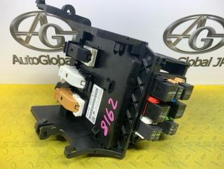 Блок предохранителей AUDI Q3 8U CZDA 8X0907063AC 2 ракурс