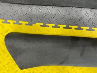Накладка на стойку кузова Jeep Grand Cherokee SRT WK2 ESG 6.4 5VK87DX9AC 5 ракурс Накладка на стойку кузова Jeep Grand Cherokee SRT WK2 ESG 6.4 5VK87DX9AC 5 ракурс