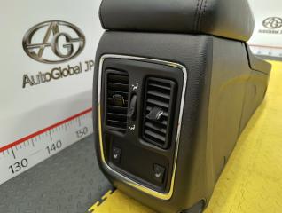 Бардачок между сиденьями Jeep Grand Cherokee WK2 ERB 3.6 5108174AD 5 ракурс Бардачок между сиденьями Jeep Grand Cherokee WK2 ERB 3.6 5108174AD 5 ракурс