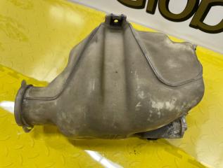 Бачок омывателя фар NISSAN SAFARI WRGY60 TD42 2891008J00 3 ракурс Бачок омывателя фар NISSAN SAFARI WRGY60 TD42 2891008J00 3 ракурс