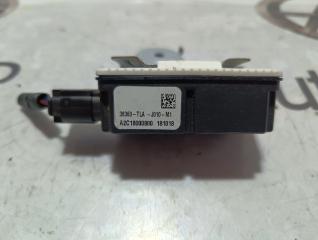 Электронный блок HONDA CR-V RT6 LFB 38360TLAJ010 4 ракурс