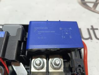 Блок предохранителей Volvo V60 FW B4204T11 31337183 2 ракурс Блок предохранителей Volvo V60 FW B4204T11 31337183 2 ракурс