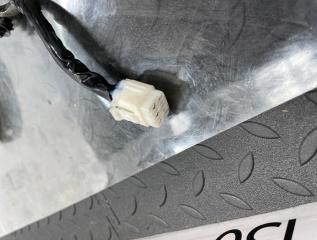 Доводчик двери левый TOYOTA GRANVIA VCH16W 5VZFE 8426226040 4 ракурс Доводчик двери левый TOYOTA GRANVIA VCH16W 5VZFE 8426226040 4 ракурс