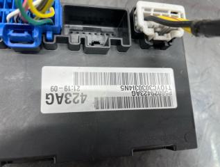 Блок управления раздаточной коробкой Jeep Grand Cherokee WK2 ERB 3.6 56029423AG 2 ракурс Блок управления раздаточной коробкой Jeep Grand Cherokee WK2 ERB 3.6 56029423AG 2 ракурс