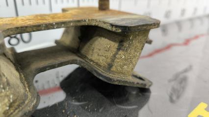 Подушка акпп TOYOTA LAND CRUISER HJ61V 12HT - 4 ракурс