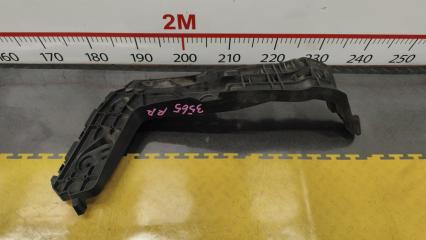 Крепление бампера правое заднее AUDI Q2 GAB CHZJ 81A807254 1 ракурс