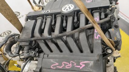 Двигатель Volkswagen Touareg 7L BHK 03H100033L 3 ракурс