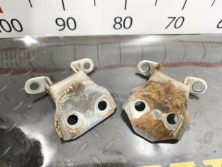 Петля дверная правая передняя TOYOTA LAND CRUISER HJ61 12HT 6980190A00 2 ракурс