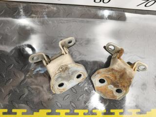 Петля дверная правая передняя TOYOTA LAND CRUISER HJ61 12HT 6980190A00 3 ракурс
