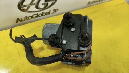 Блок abs AUDI Q5 8R CDNC 8R0614517T 2 ракурс Блок abs AUDI Q5 8R CDNC 8R0614517T 2 ракурс