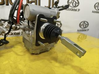 Главный тормозной цилиндр TOYOTA HARRIER AVU65 2ARFXE 4705048020 2 ракурс