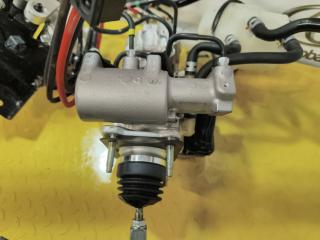 Главный тормозной цилиндр TOYOTA HARRIER AVU65 2ARFXE 4705048020 5 ракурс